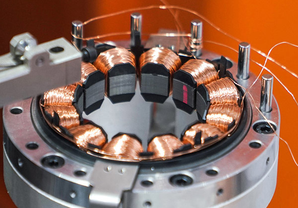 六工位高速內(nèi)繞機解決方案及功能特點