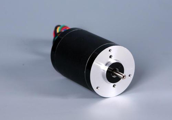 直流無刷電機(jī)很緊轉(zhuǎn)不動是什么原因？怎么解決